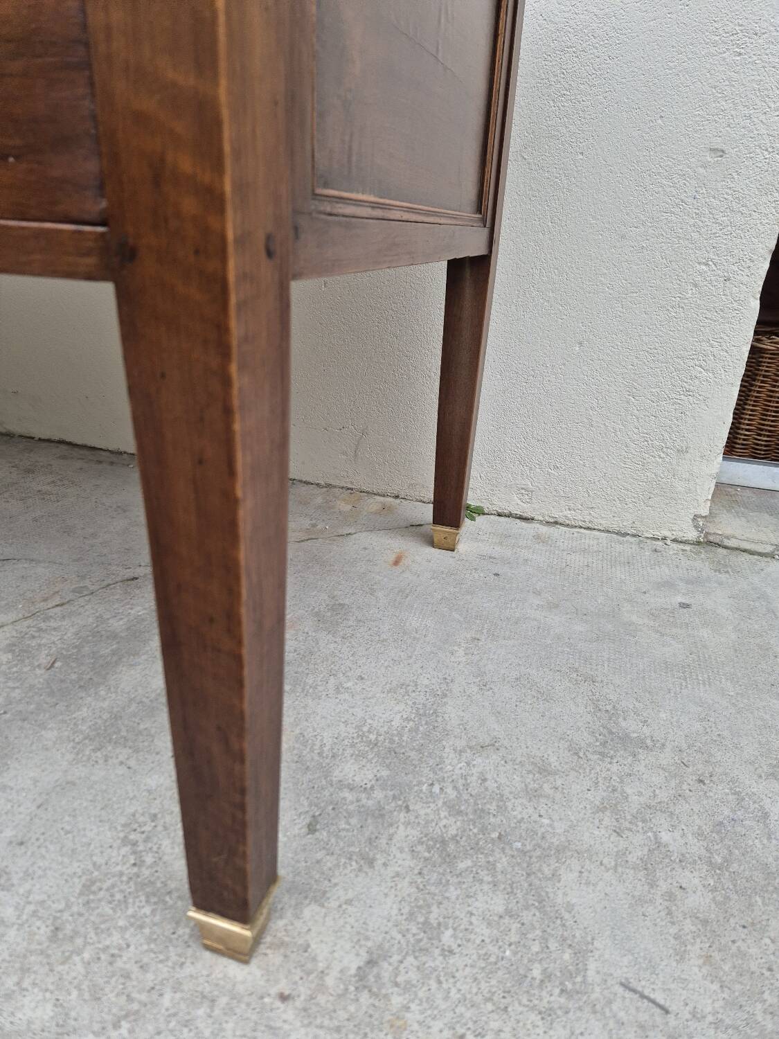 Louis XVI style minister's desk in solid walnut, 4 drawers, old manufacture