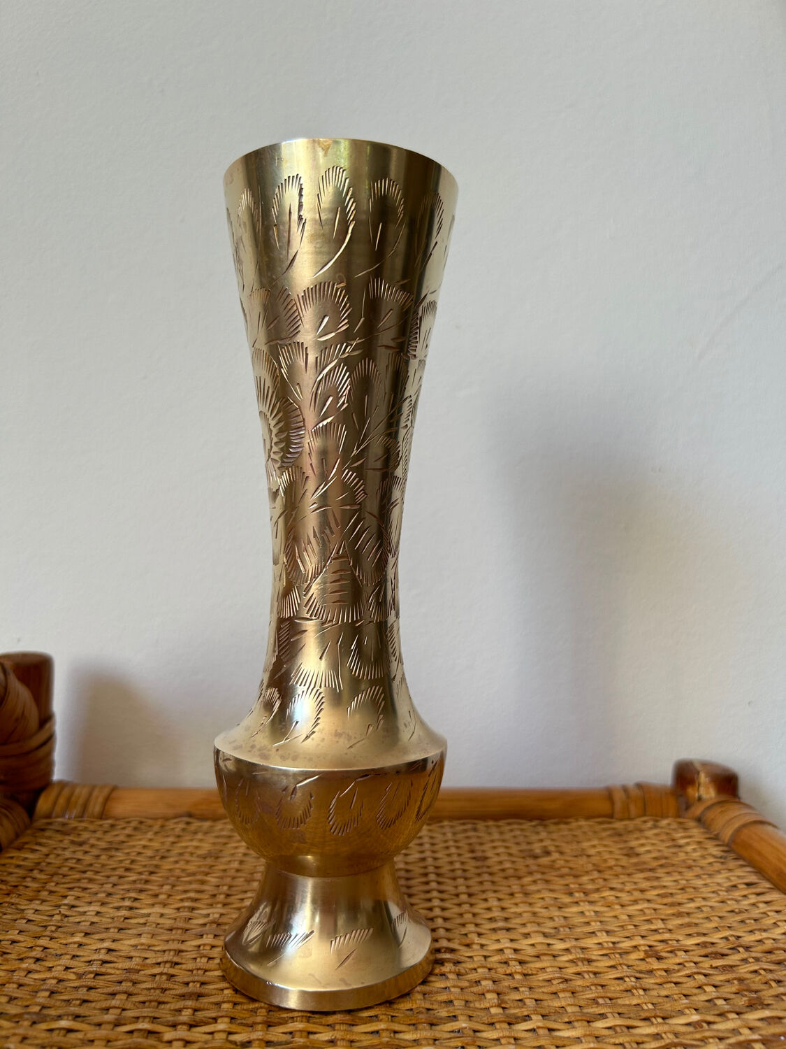 Vase en laiton doré gravé Indien