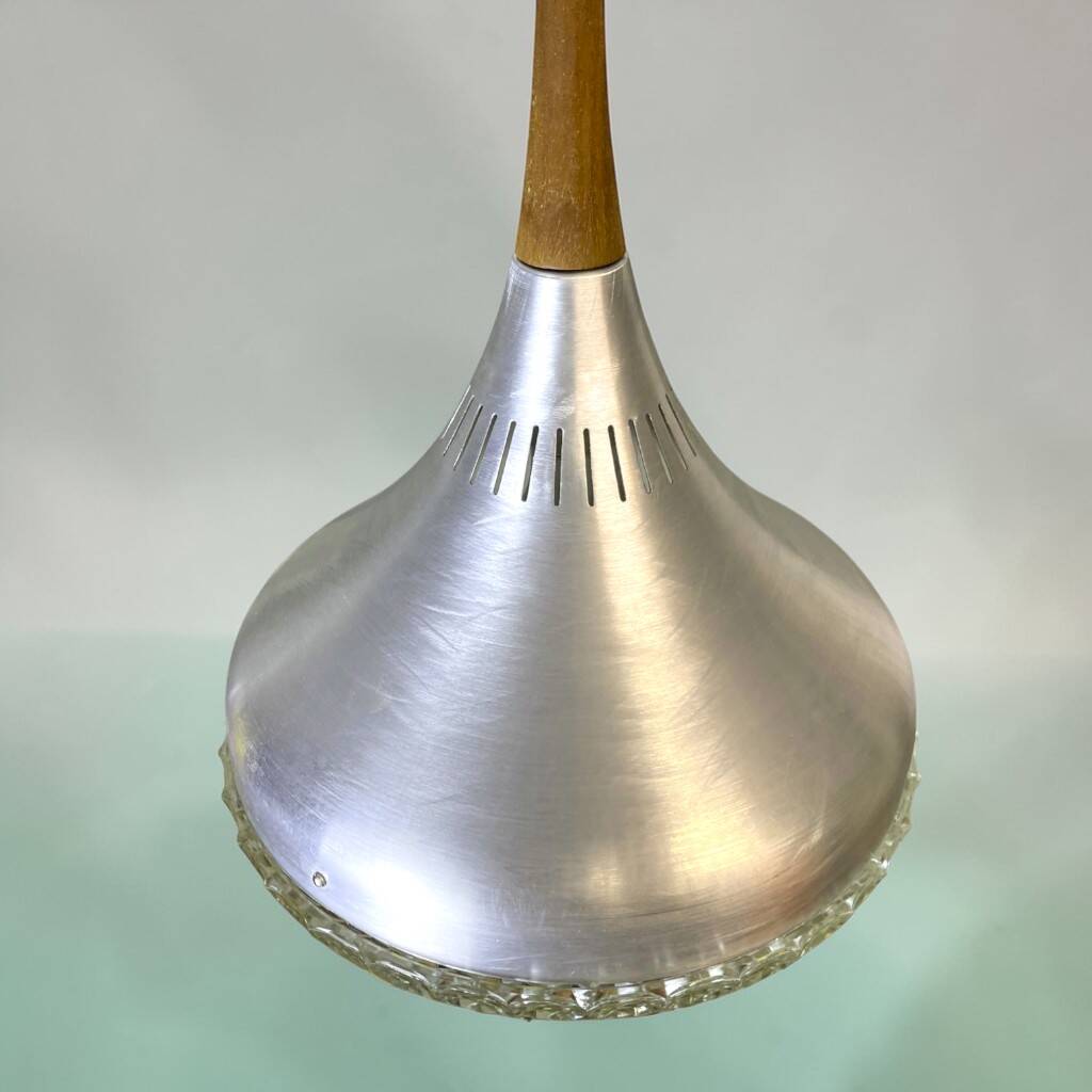 Scandinavian metal hanging lamp