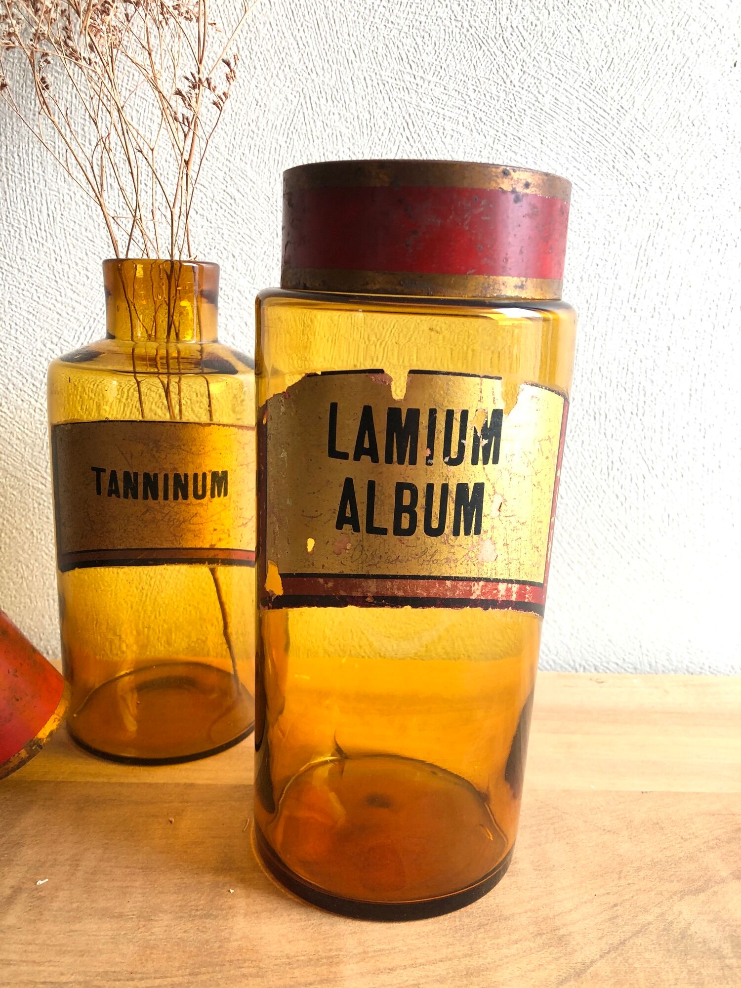 Jar "Lamium Album" brown glass