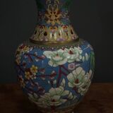 Vase cloisonné Chine milieu XXe décor floral