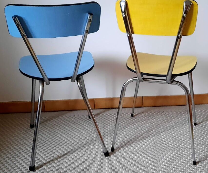Set of 2 formica chairs