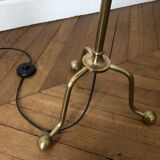 Tripod floor lamp with adjustable height and shelf from the 1960s.