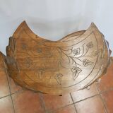 Sellette dragon decoration