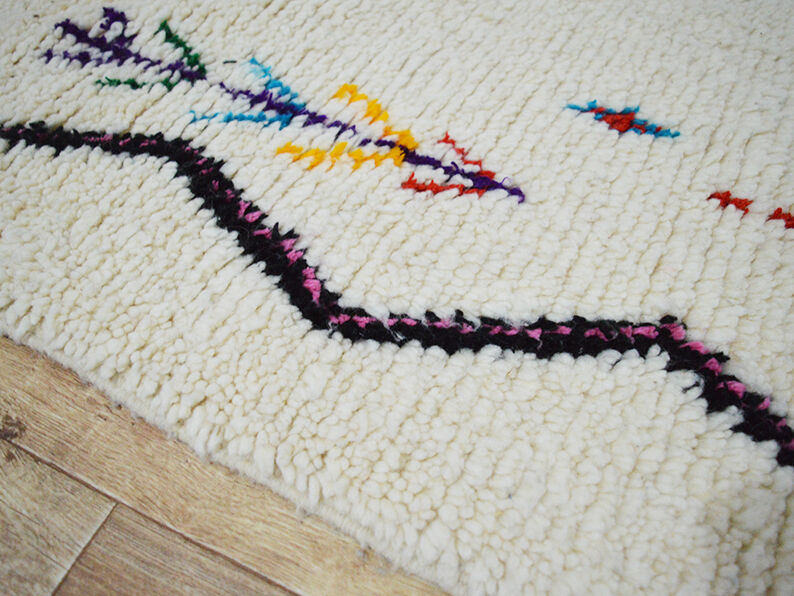 Handmade moroccan berber carpet 251 x 145 cm