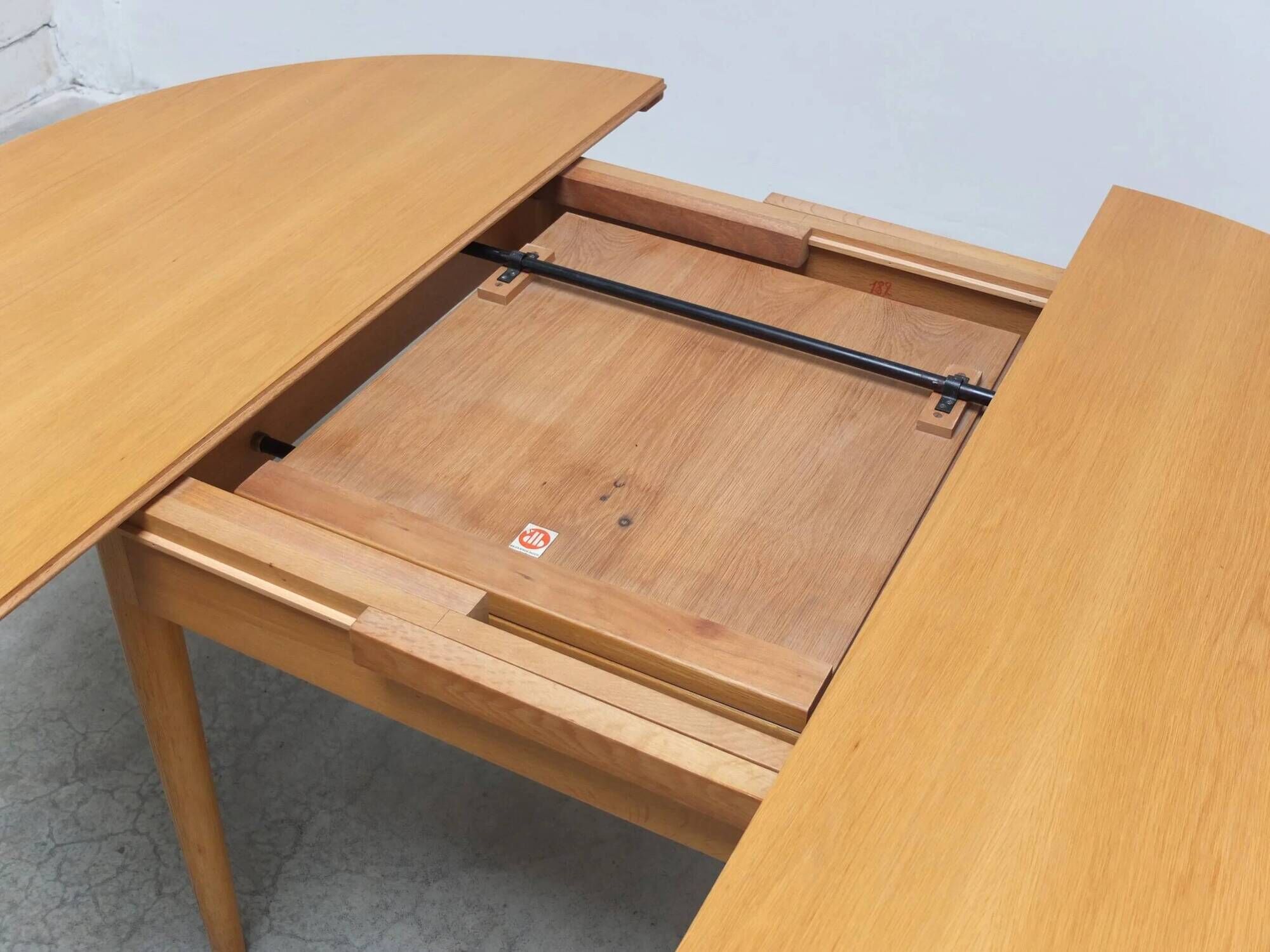 Round extendable dining table in oak by Van Den Berghe-Pauvers, 1970s