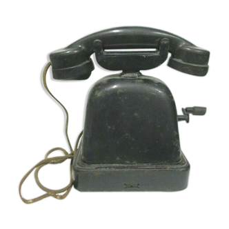 Bakelite and black metal crank phone