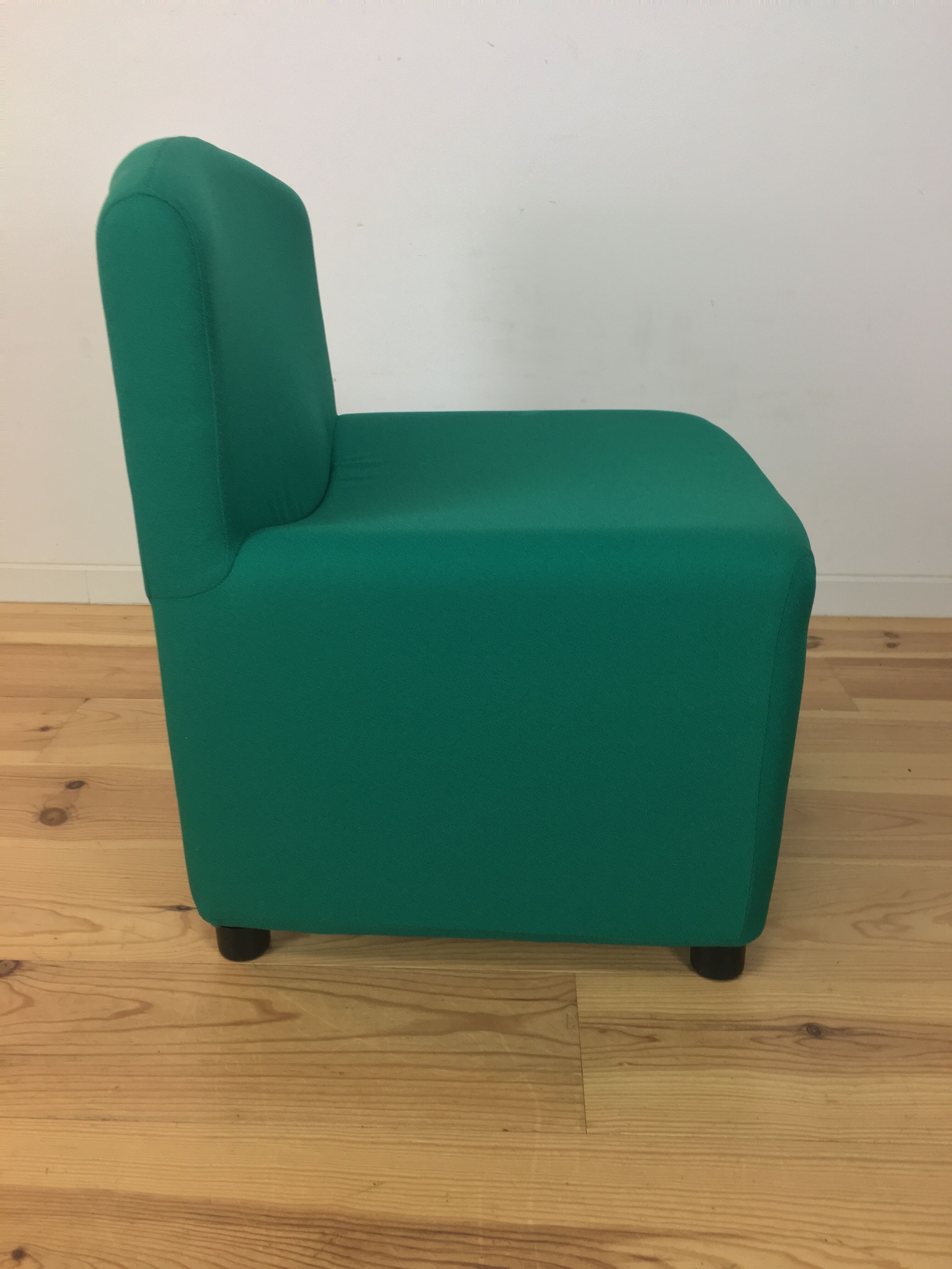 80's pop-style Arfa side chair, green
