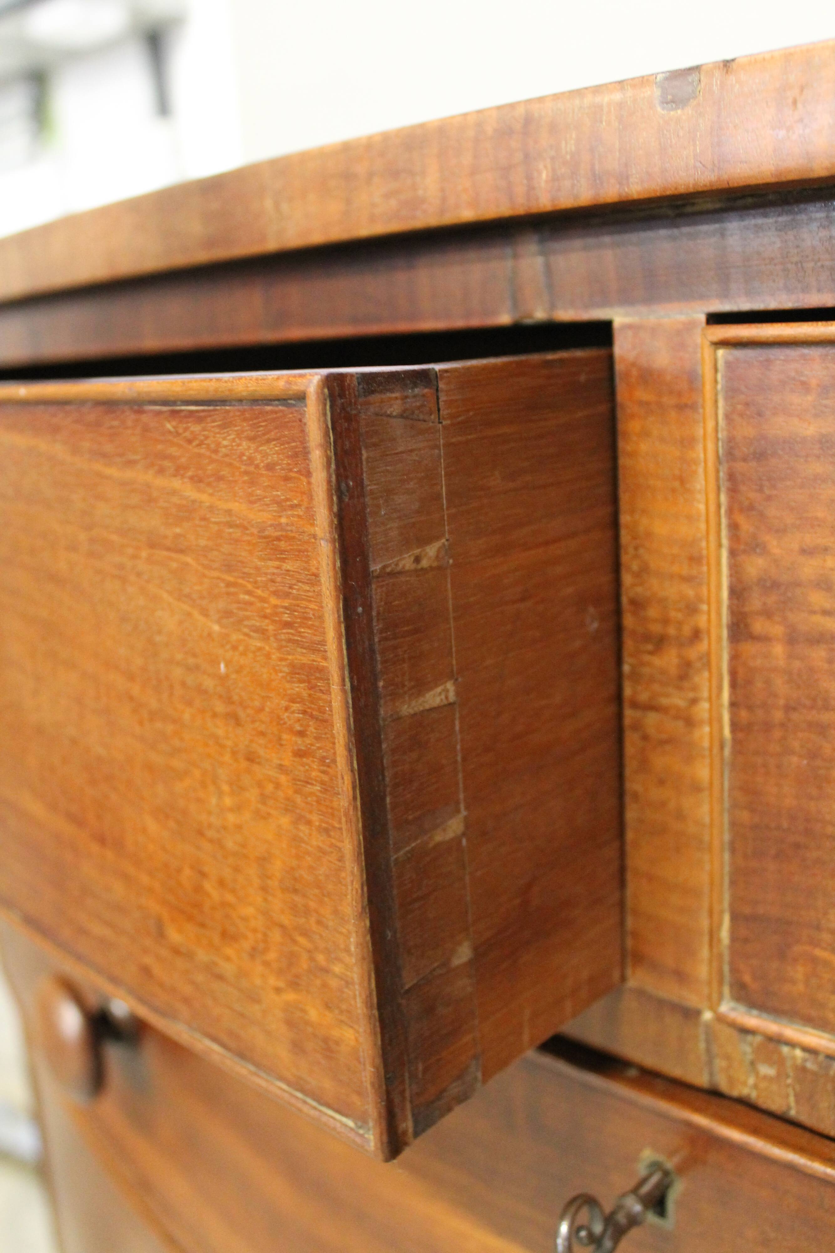 Mahogany veneer curved, English work, circa 1840