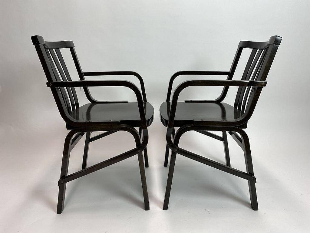 Fauteuils noirs de style milieu du siècle