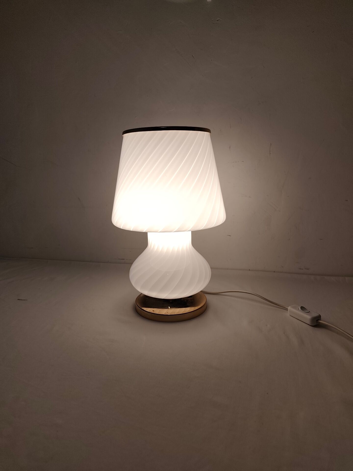 Murano glass table lamp. Italy, 1980s.