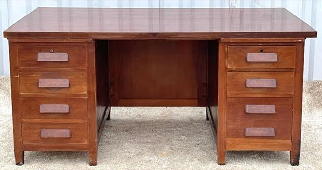 Bureau des années 1940