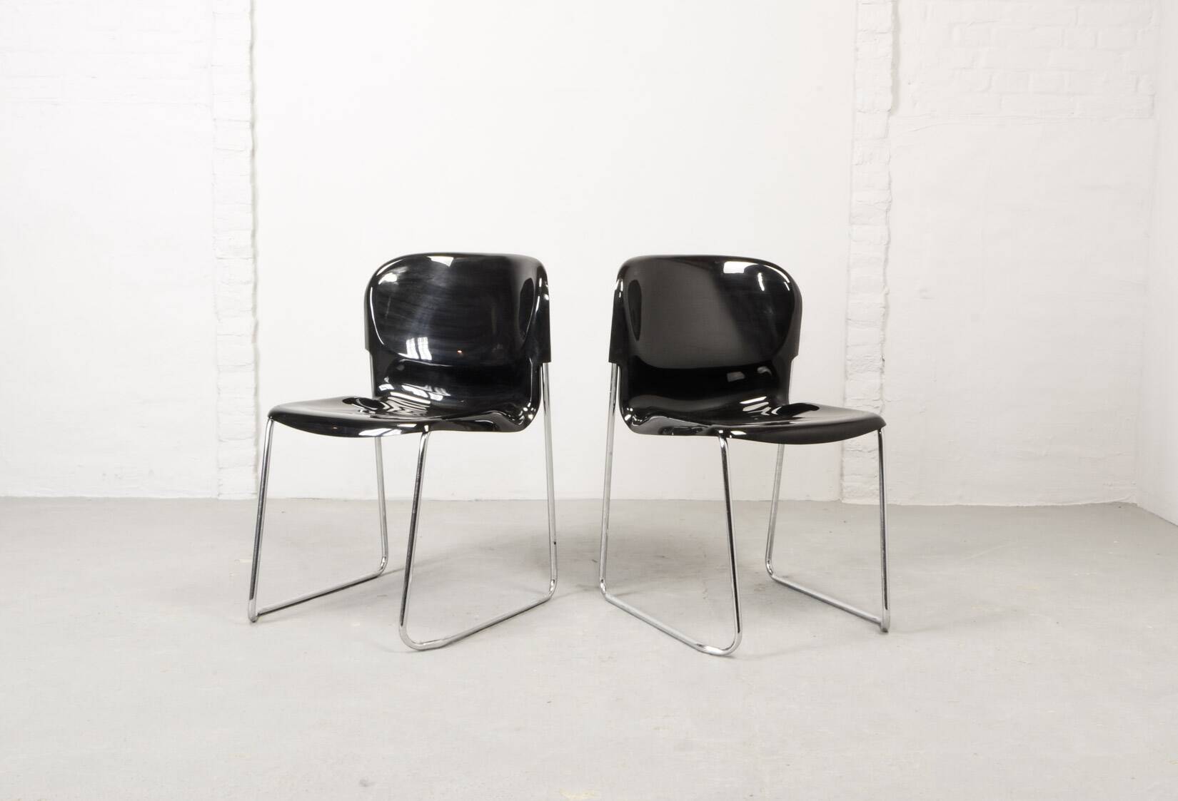 Drabert SM400 Stackable Dining Chairs by Gerd Lange, Set of 2. Germany, 80s