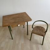 Bureau d’écolier et sa chaise Mullca