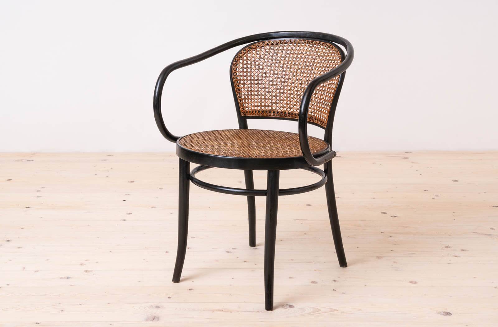 Set of 4 Thonet dining chairs by Drevounia, model 210, Czechoslovakia, 1960s