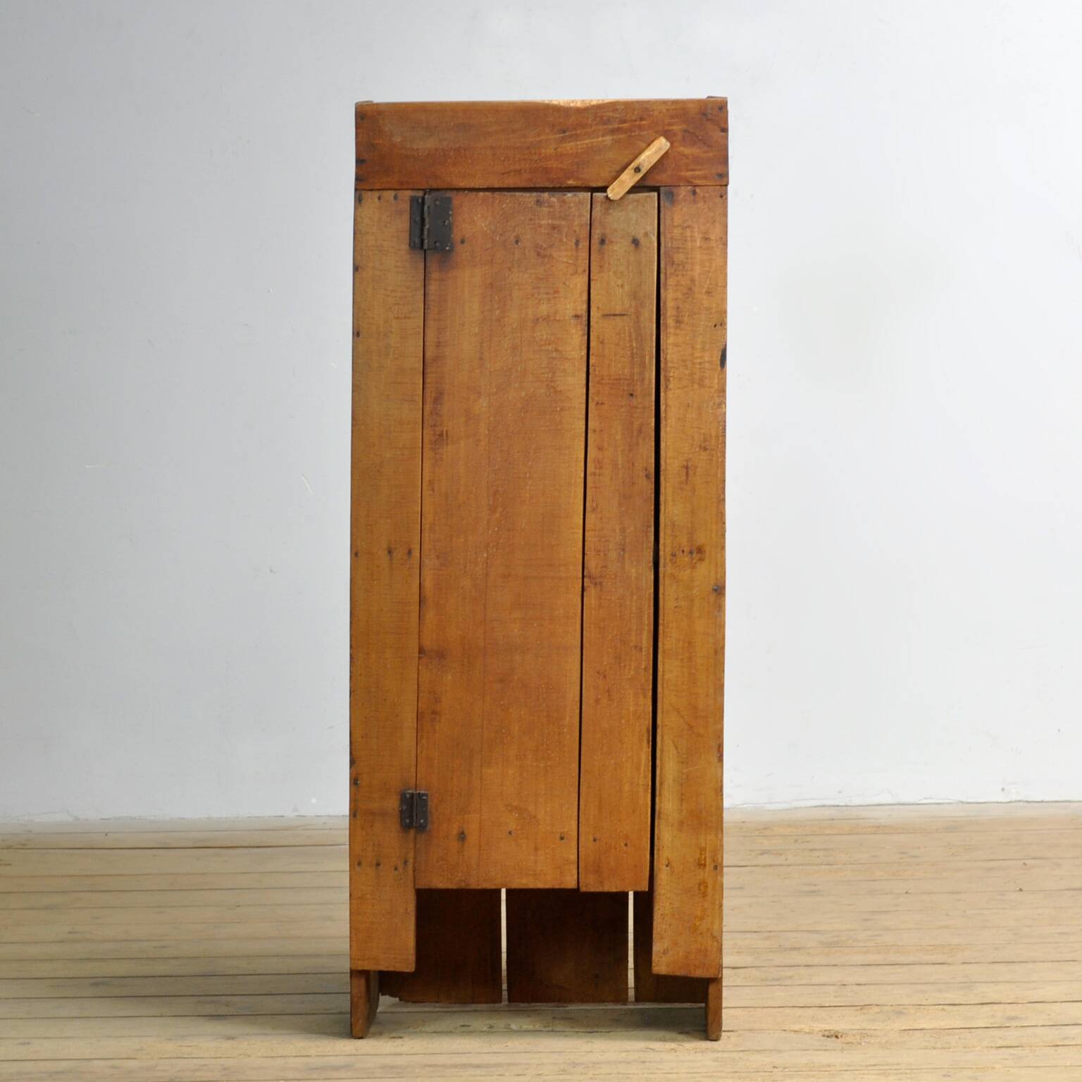 Cabinet wabi sabi en hêtre, années 1850