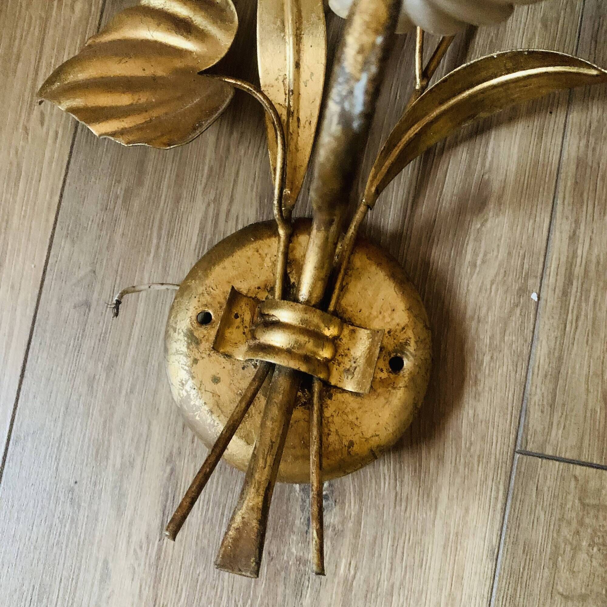 Pair of vintage Florentine wall lights in gilded metal – 1960s