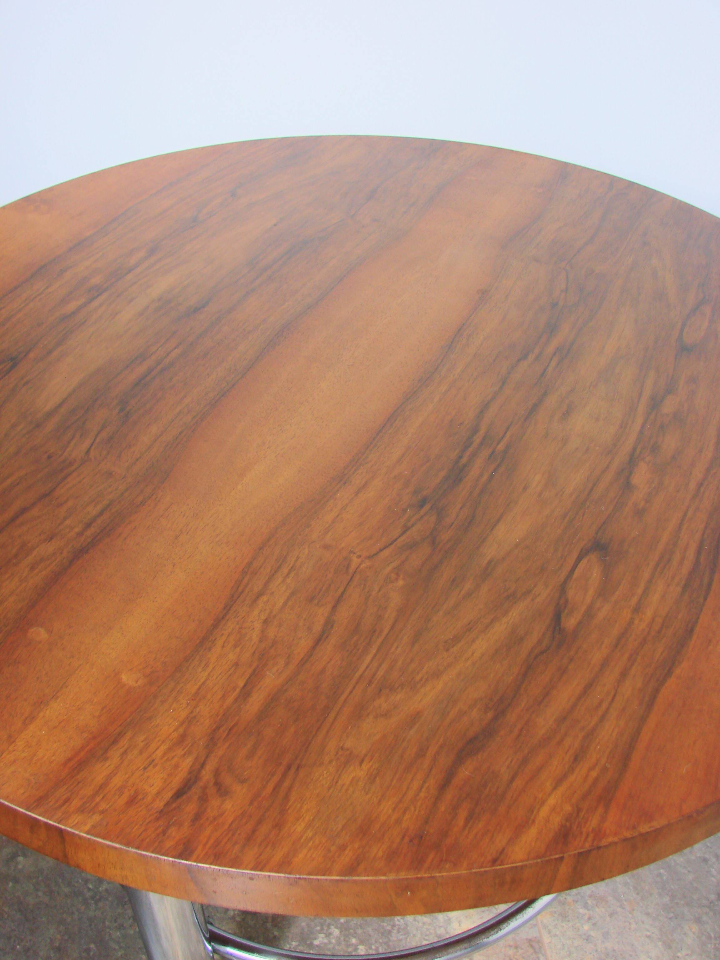 Table basse Bauhaus par Robert Slezák, années 1930