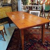Farm table
