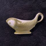 Moulin des Loups Vert fish-shaped plate and sauce boat service