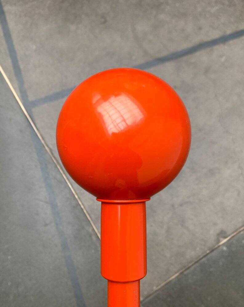 Vintage Italian Space Age Hebi table lamp by Isao Hosoe for Valenti Luce, 1970s.