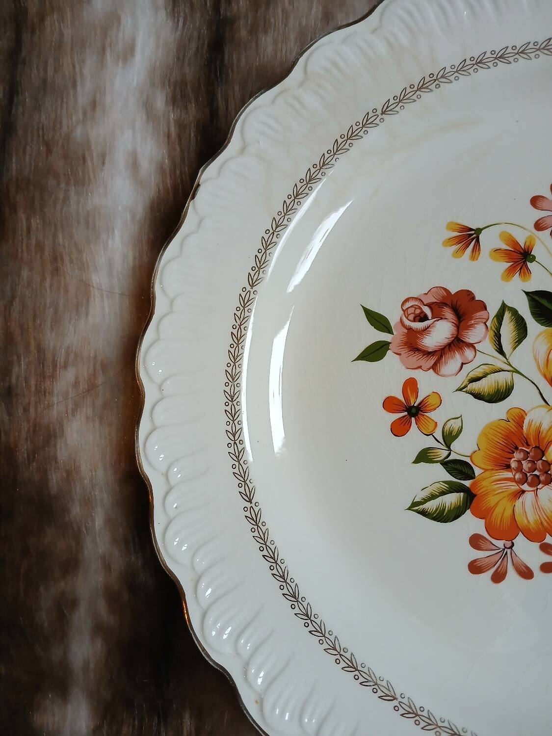 2 antique "Capri" plates
