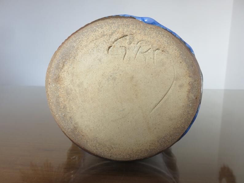 Signed ceramic vase 50/60