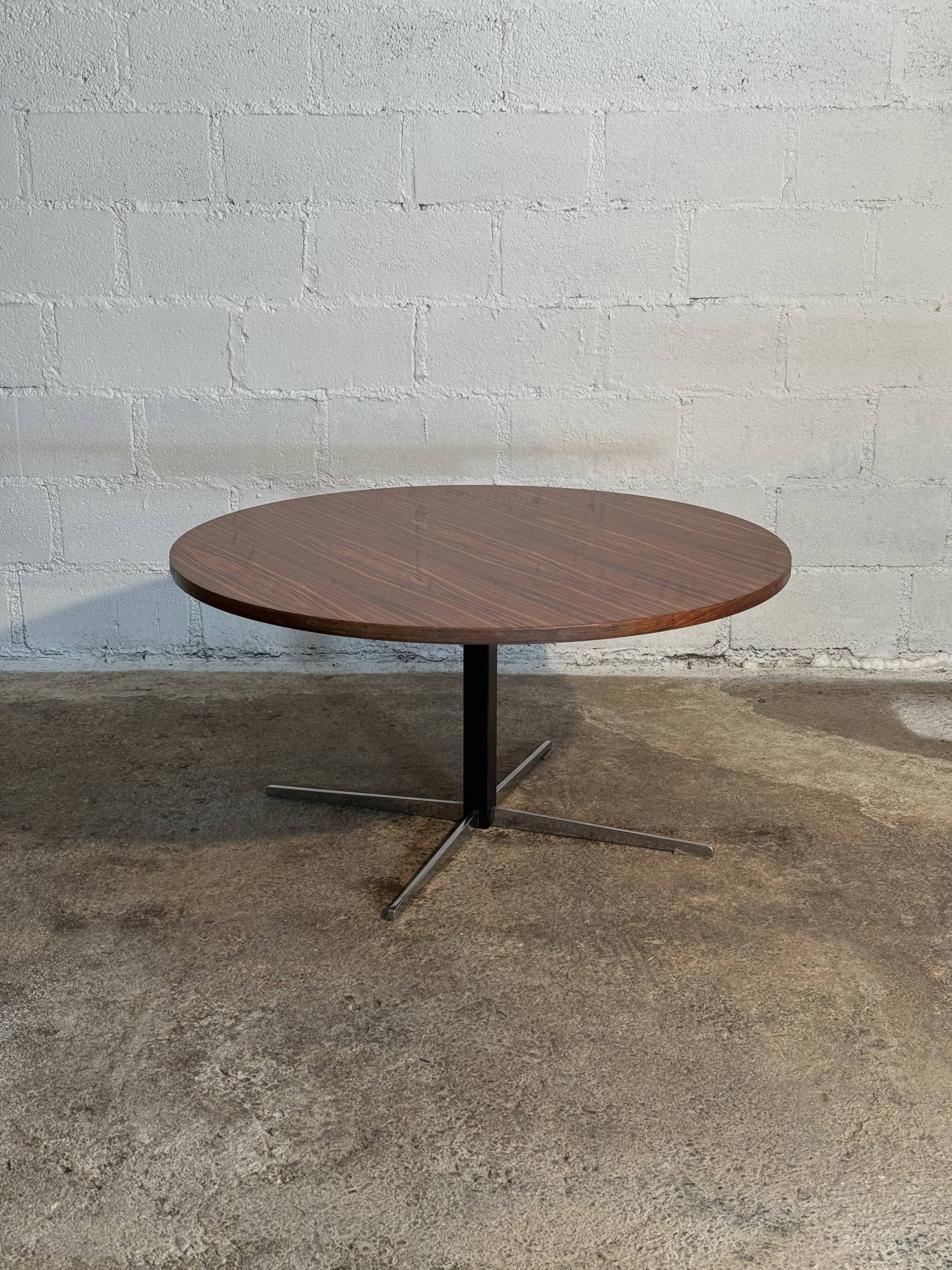 Wilhelm Renz coffee and high table