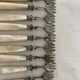 12 dessert forks in steel and mother-of-pearl