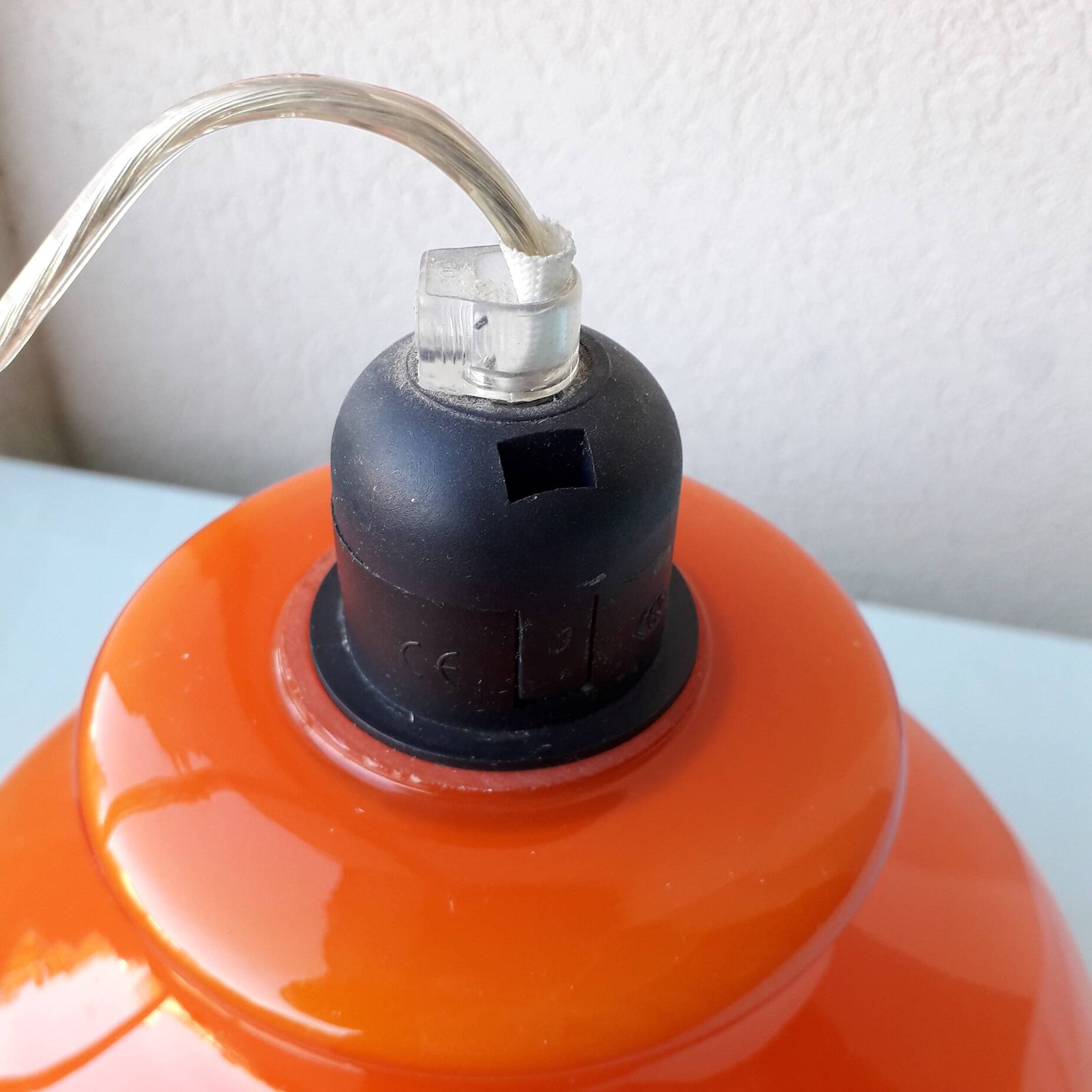 Suspension orange en opaline