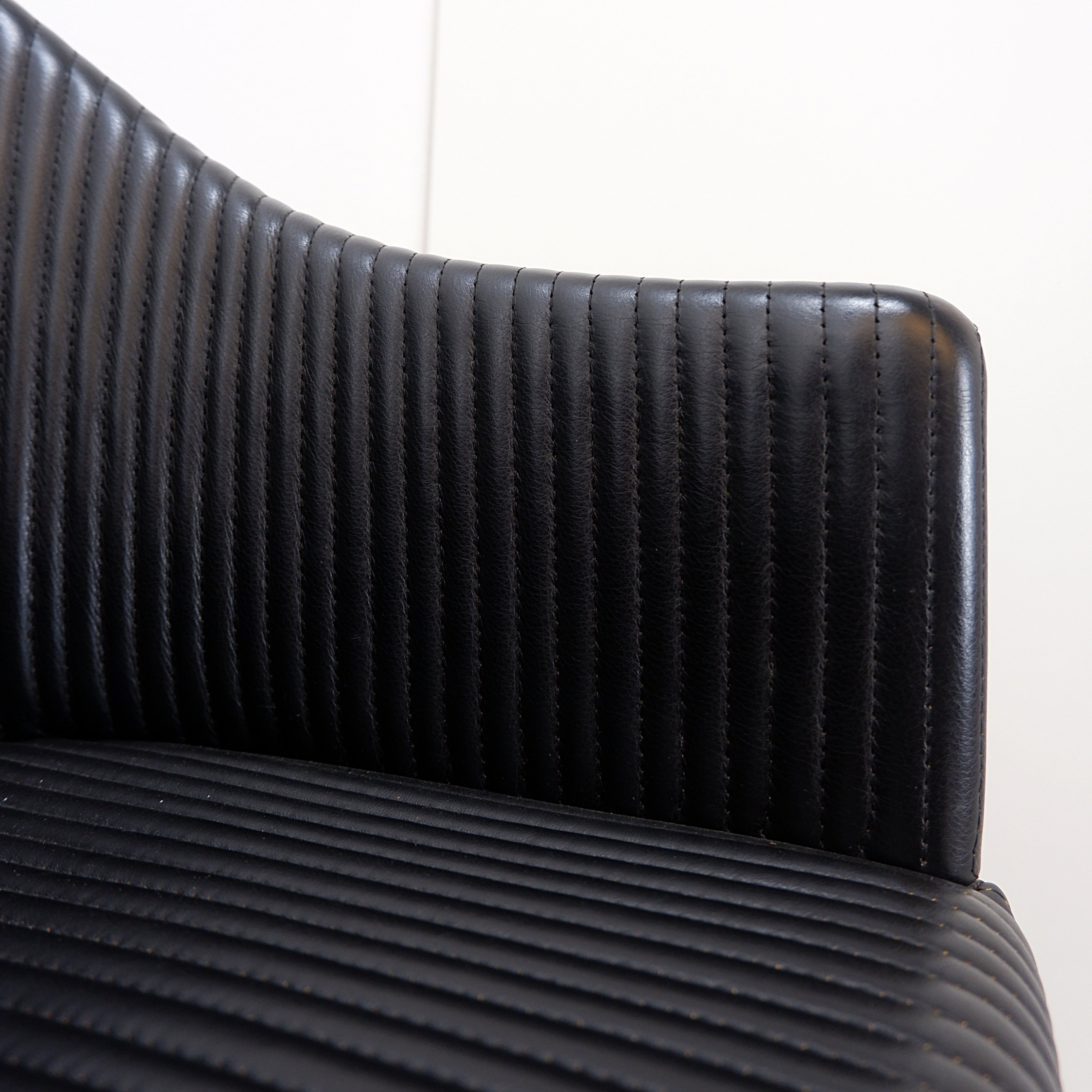 Pair of Artona armchairs in black leather by Afra and Tobia Scarpa for Maxalto