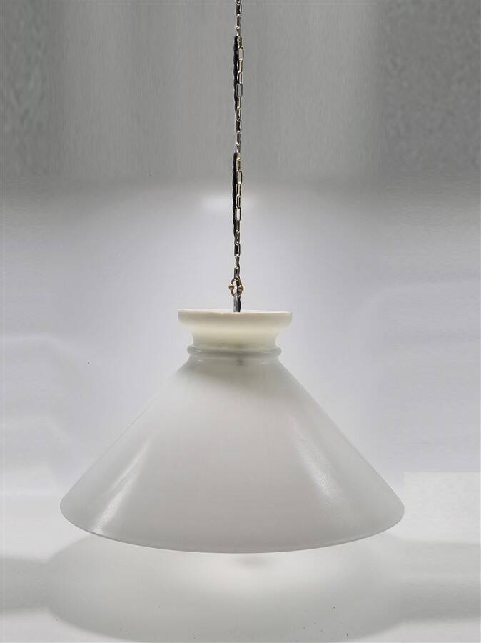 Opaline suspension