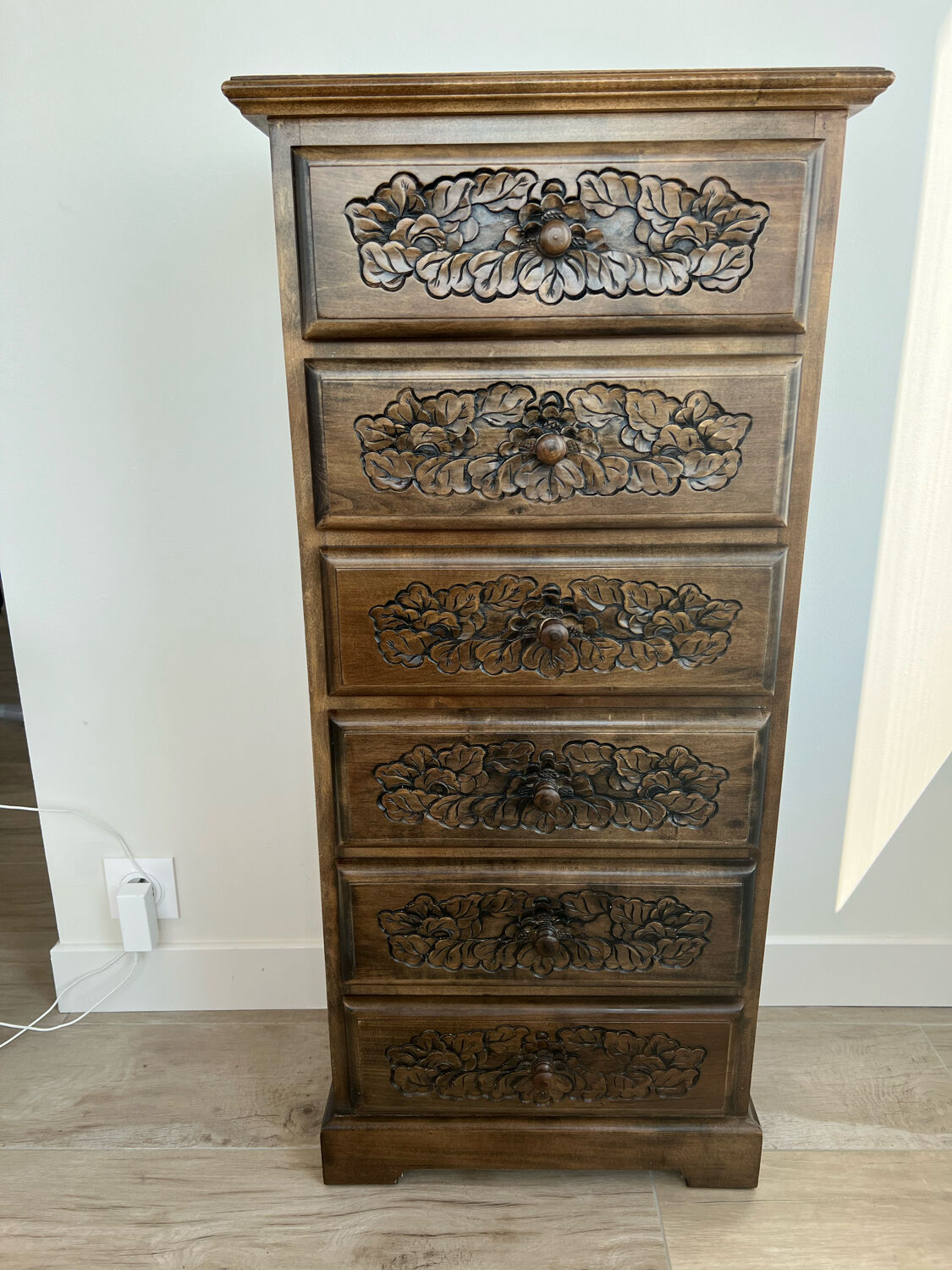 Carved wooden chiffonnier