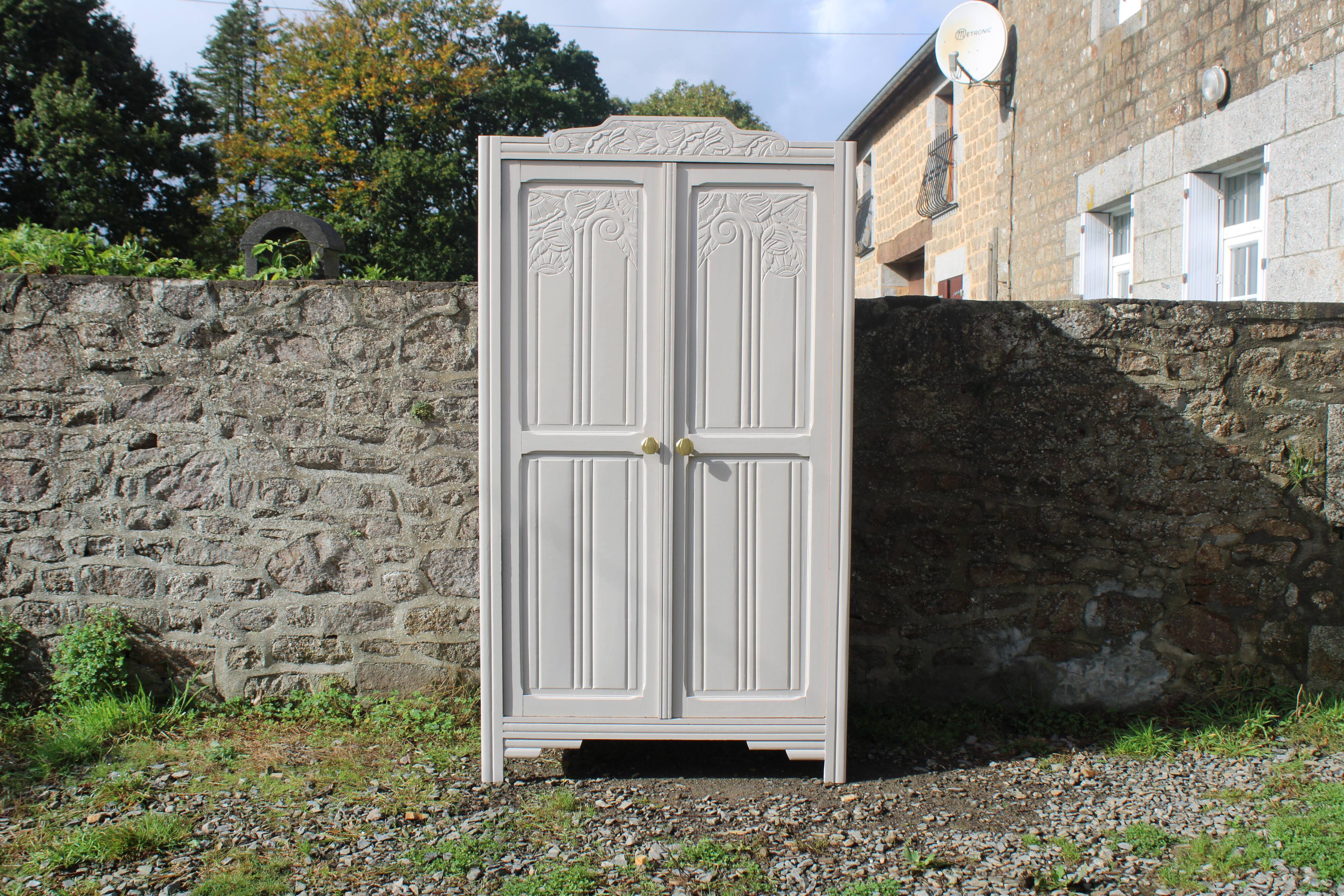 Vintage art deco cabinet