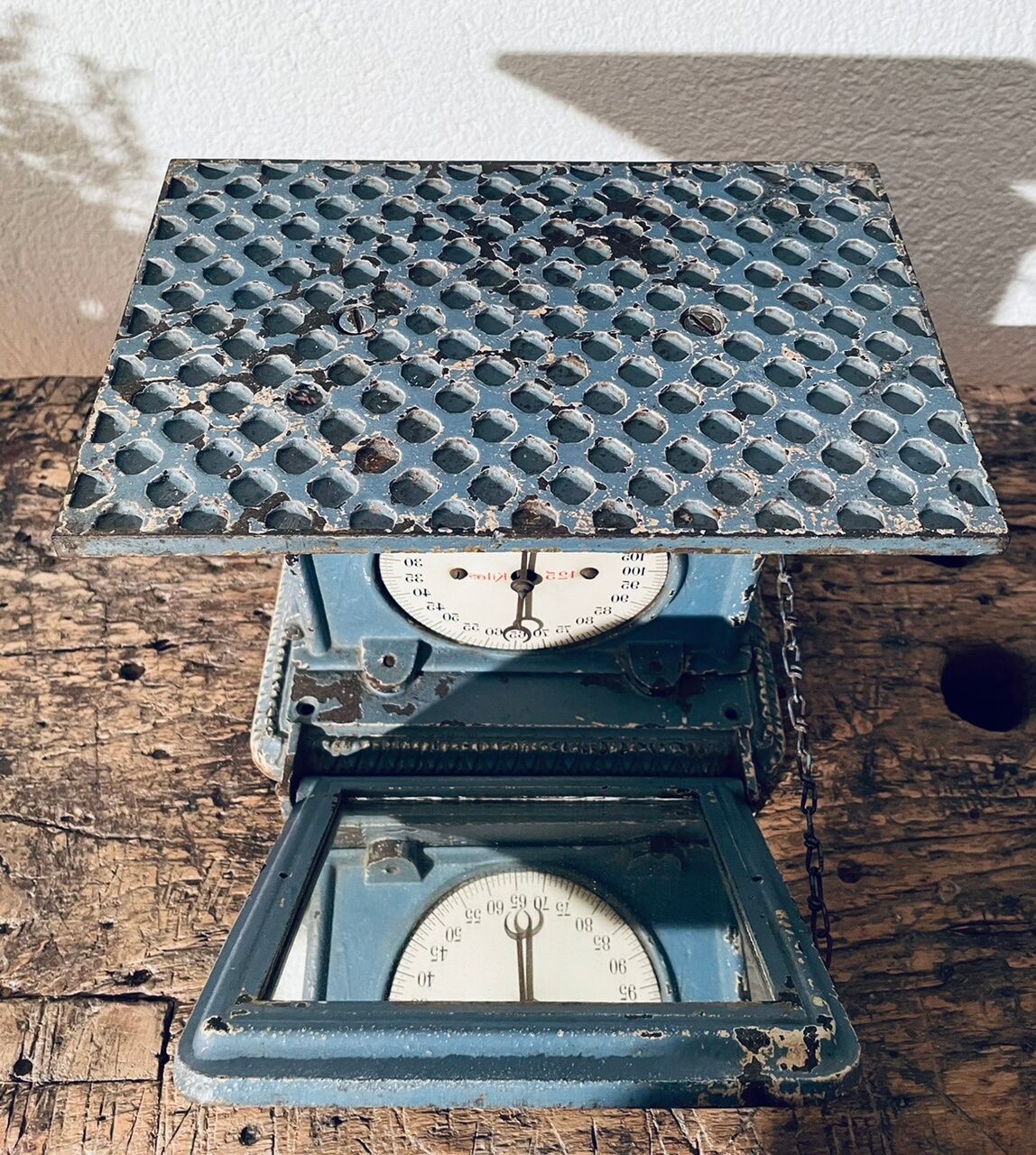 Weighs old person