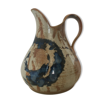 Pichet artisanal en terre cuite émaillée