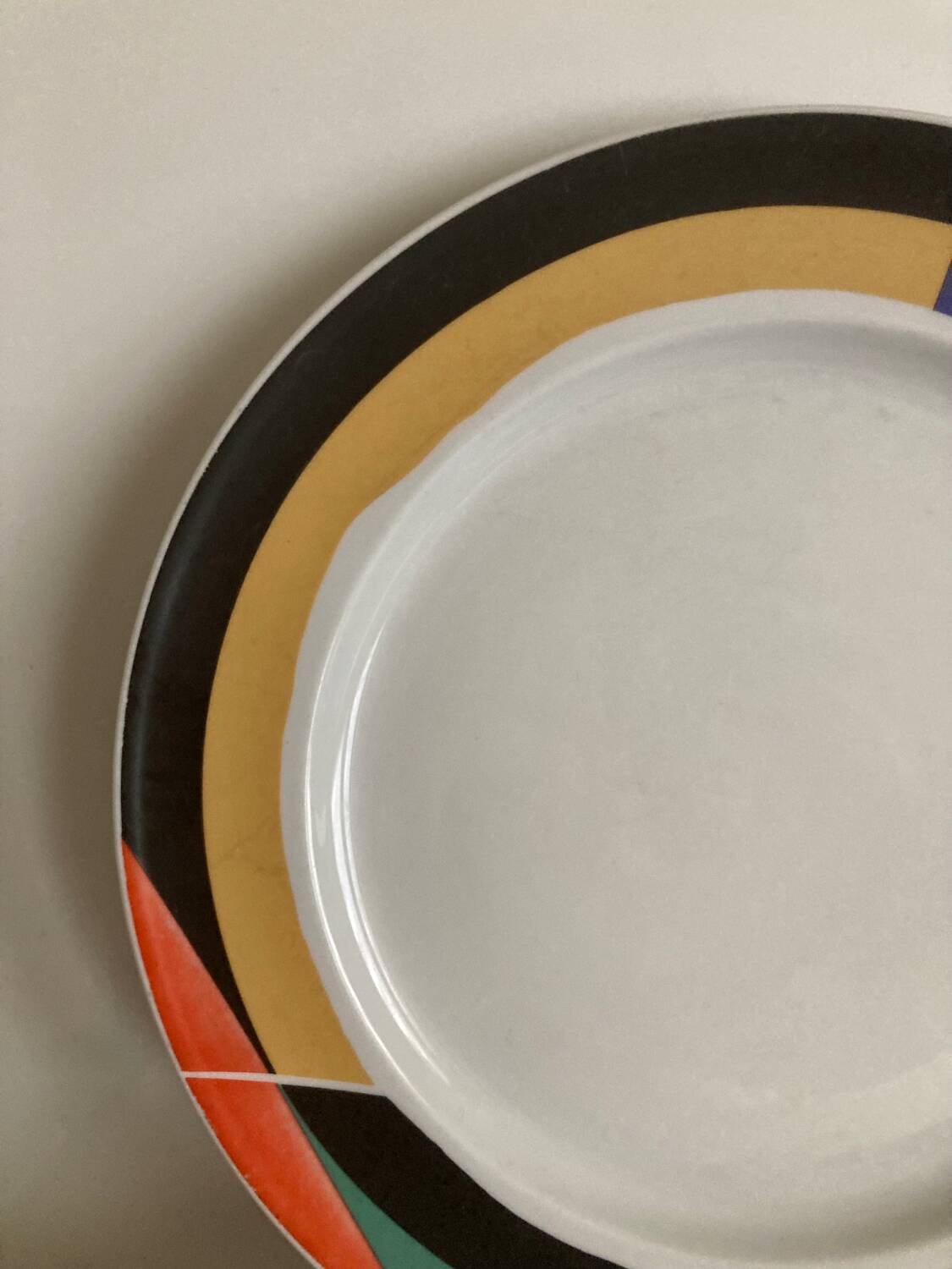 6 Memphis Style Dinner Plates by Habitat Vintage
