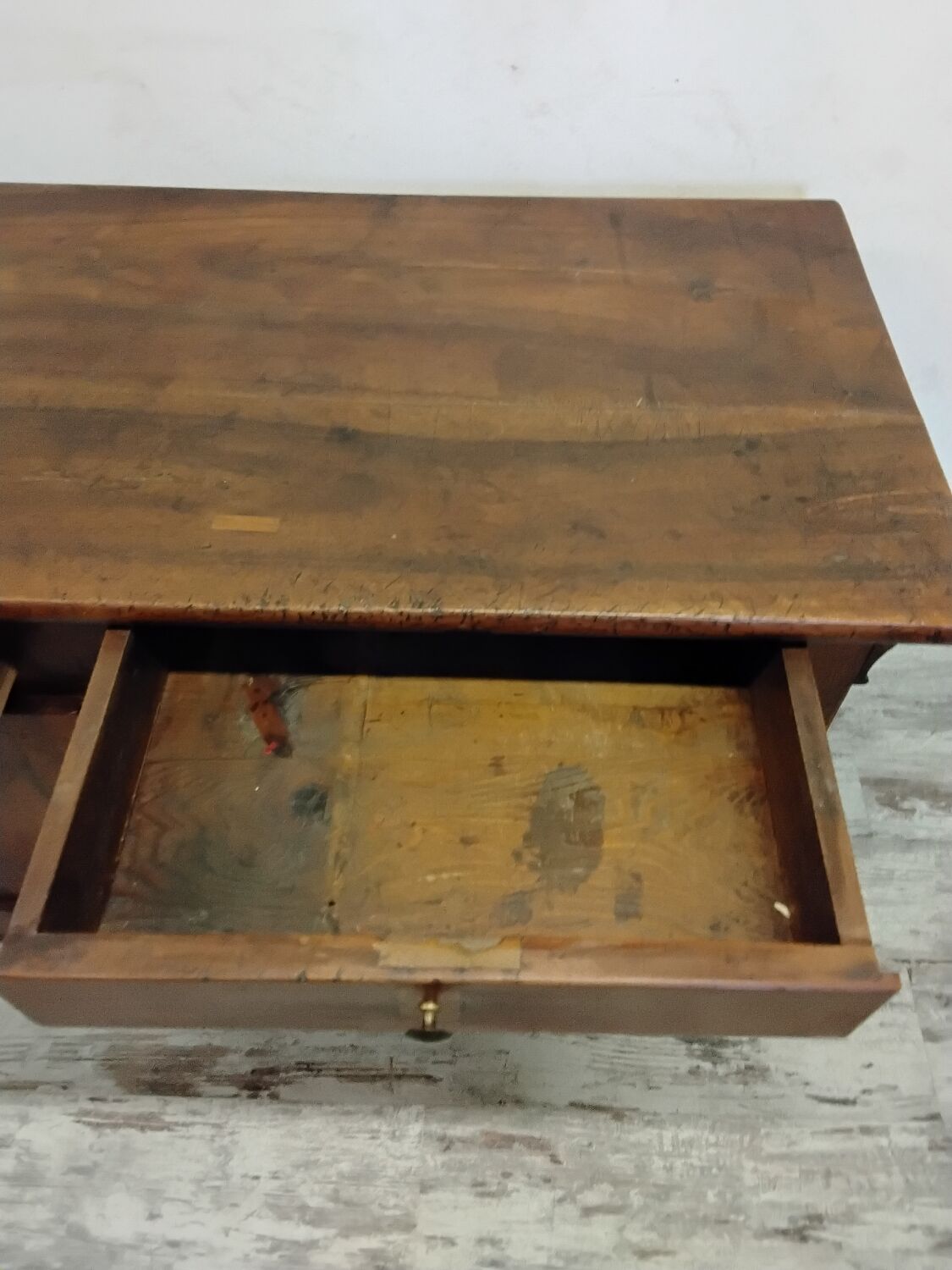 Meuble de métier,  ancien comptoir de mercerie