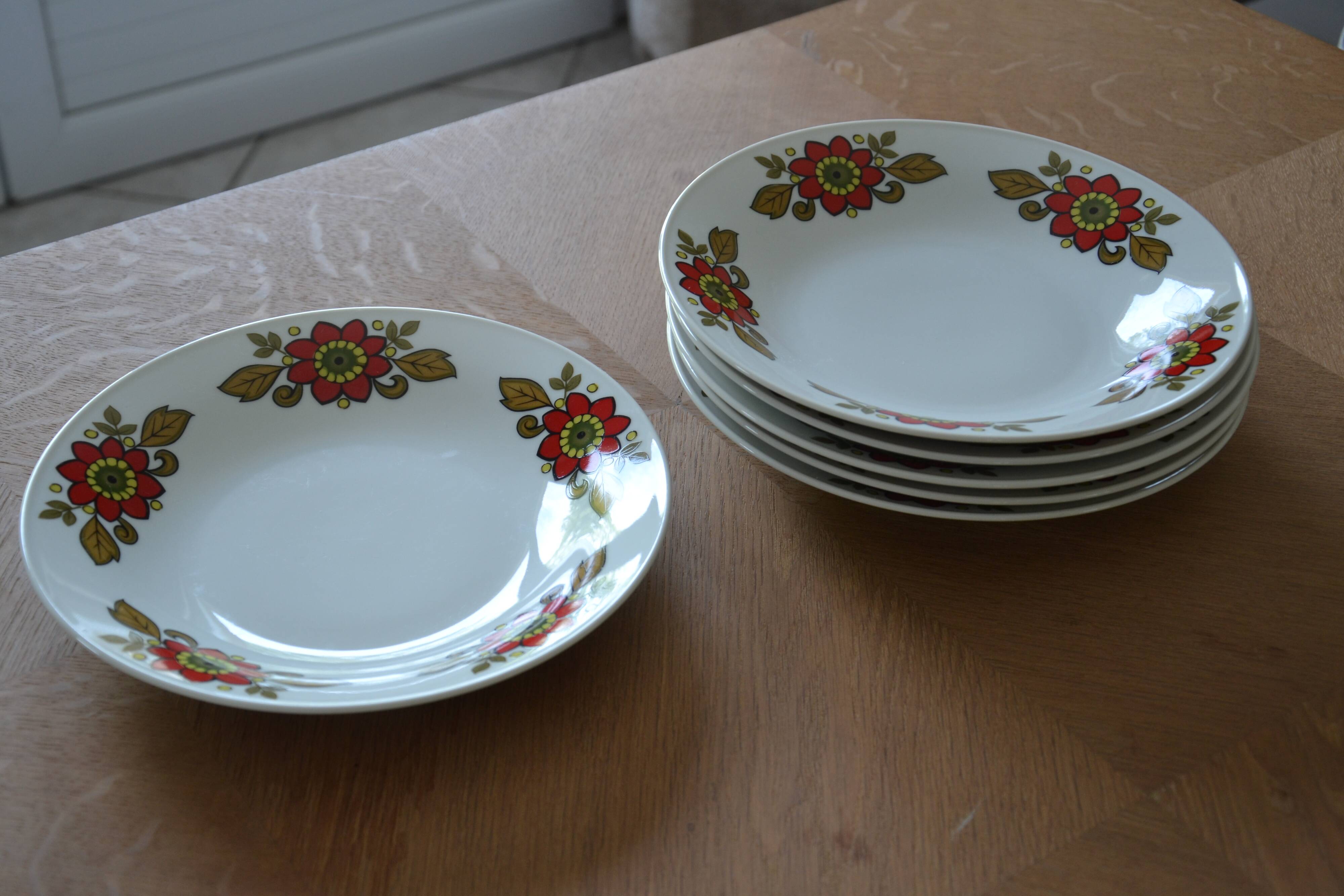 Bavaria W Germany soup plates