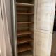 Armoire parisienne ancienne patinée, avec étagères amovibles 