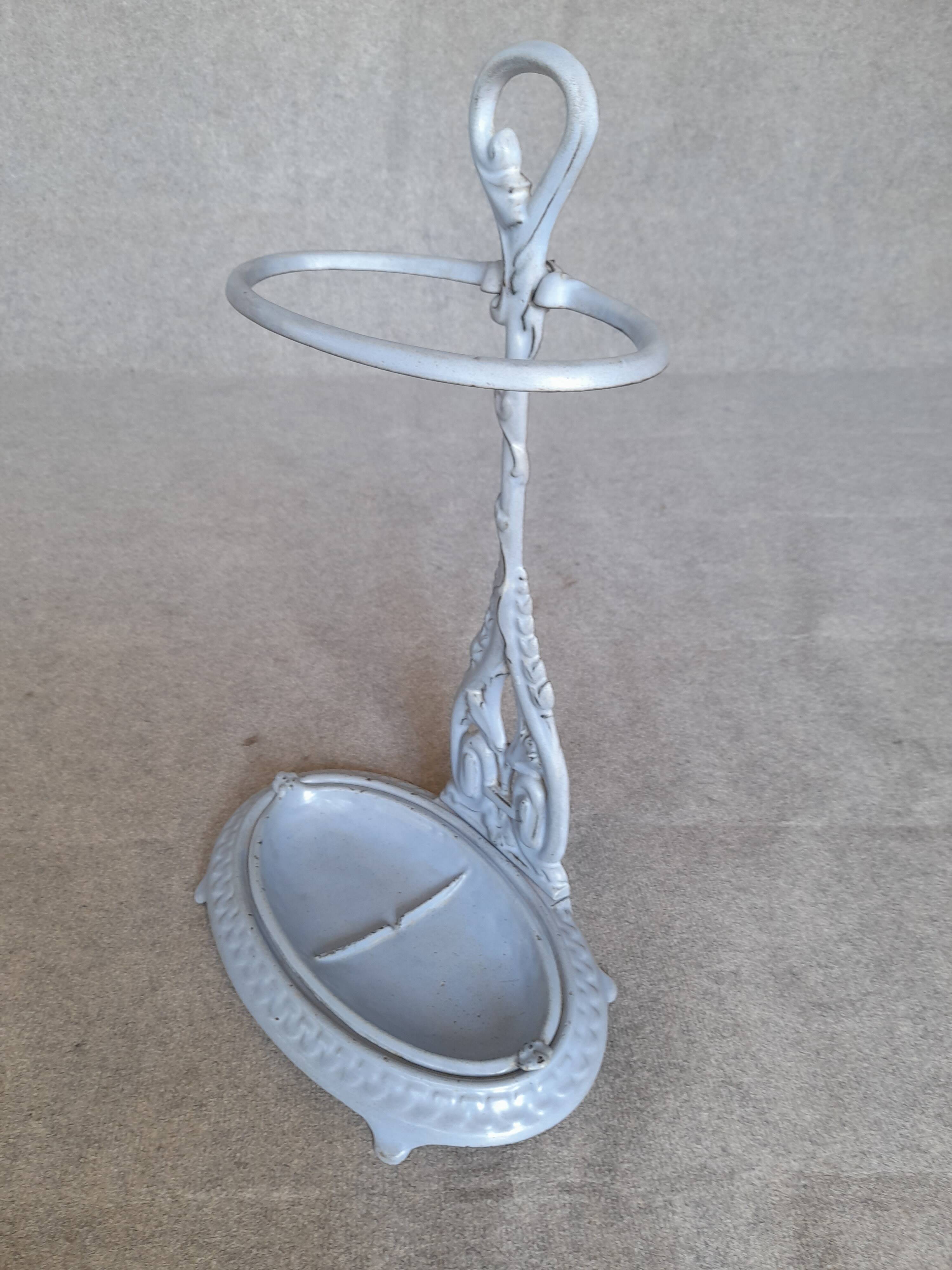 Enamelled cast iron umbrella stand