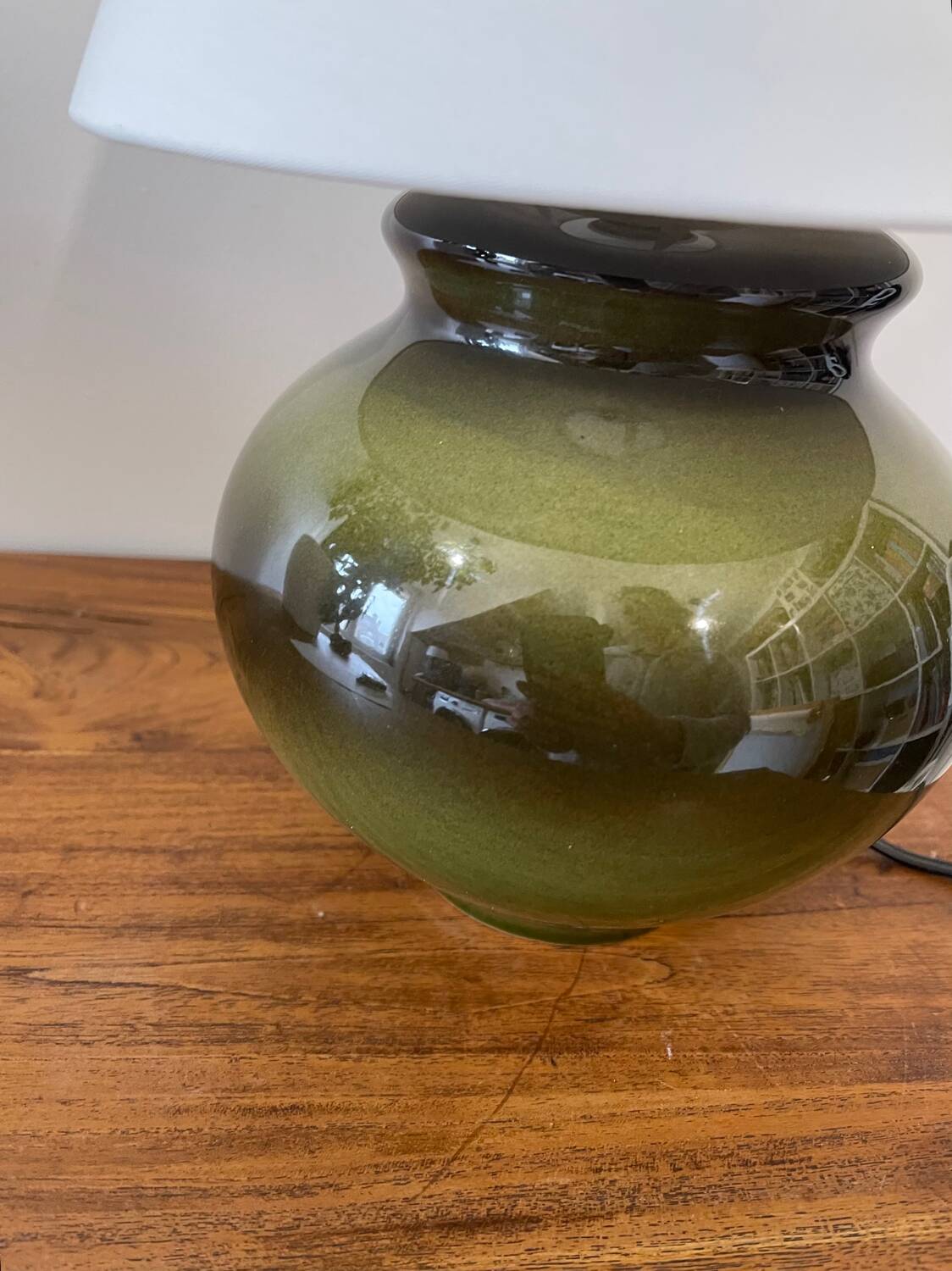 Glazed ceramic ball lamp