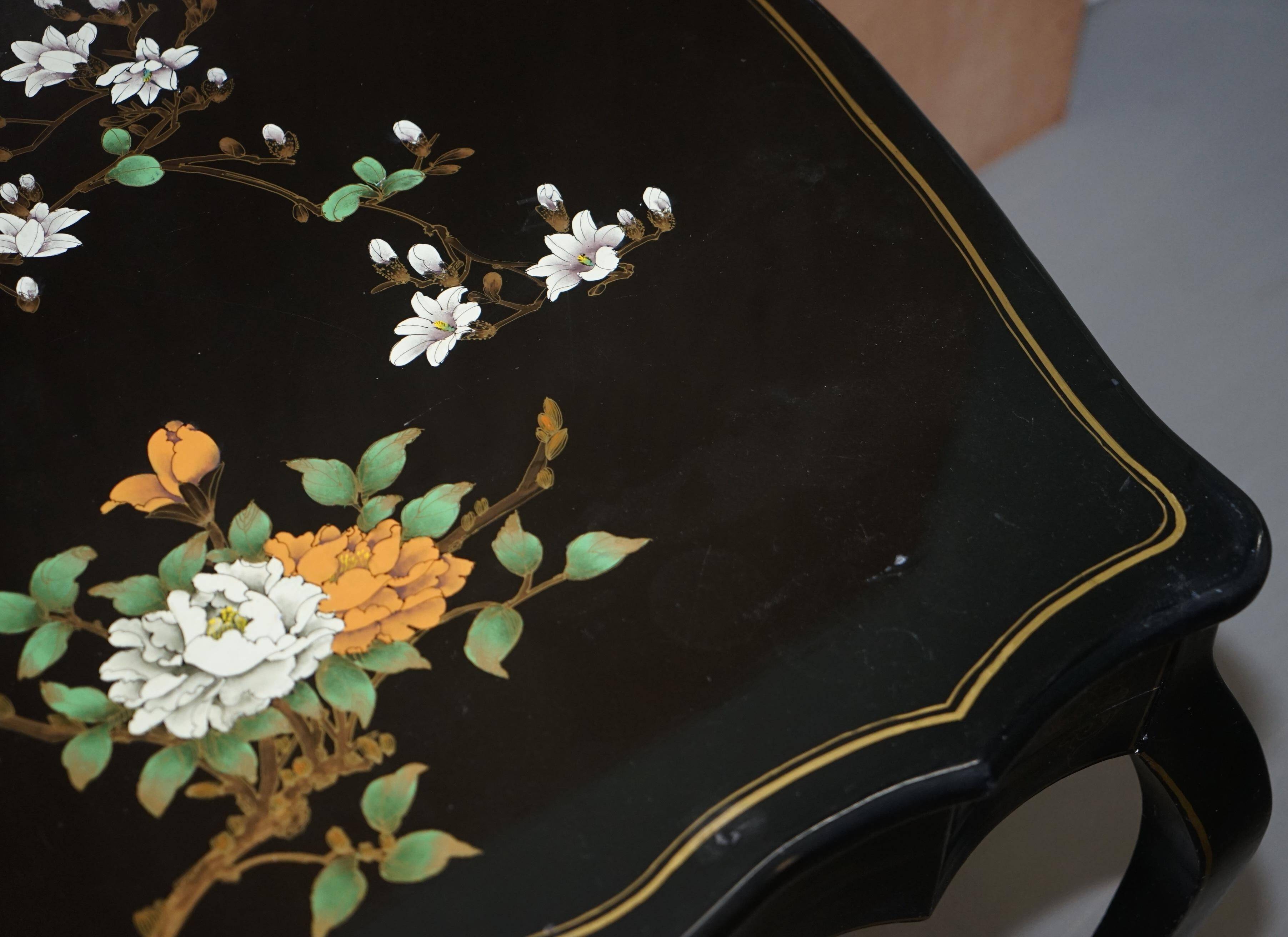 Bureau d'écriture vintage peint polychrome laqué noir avec oiseaux et fleurs