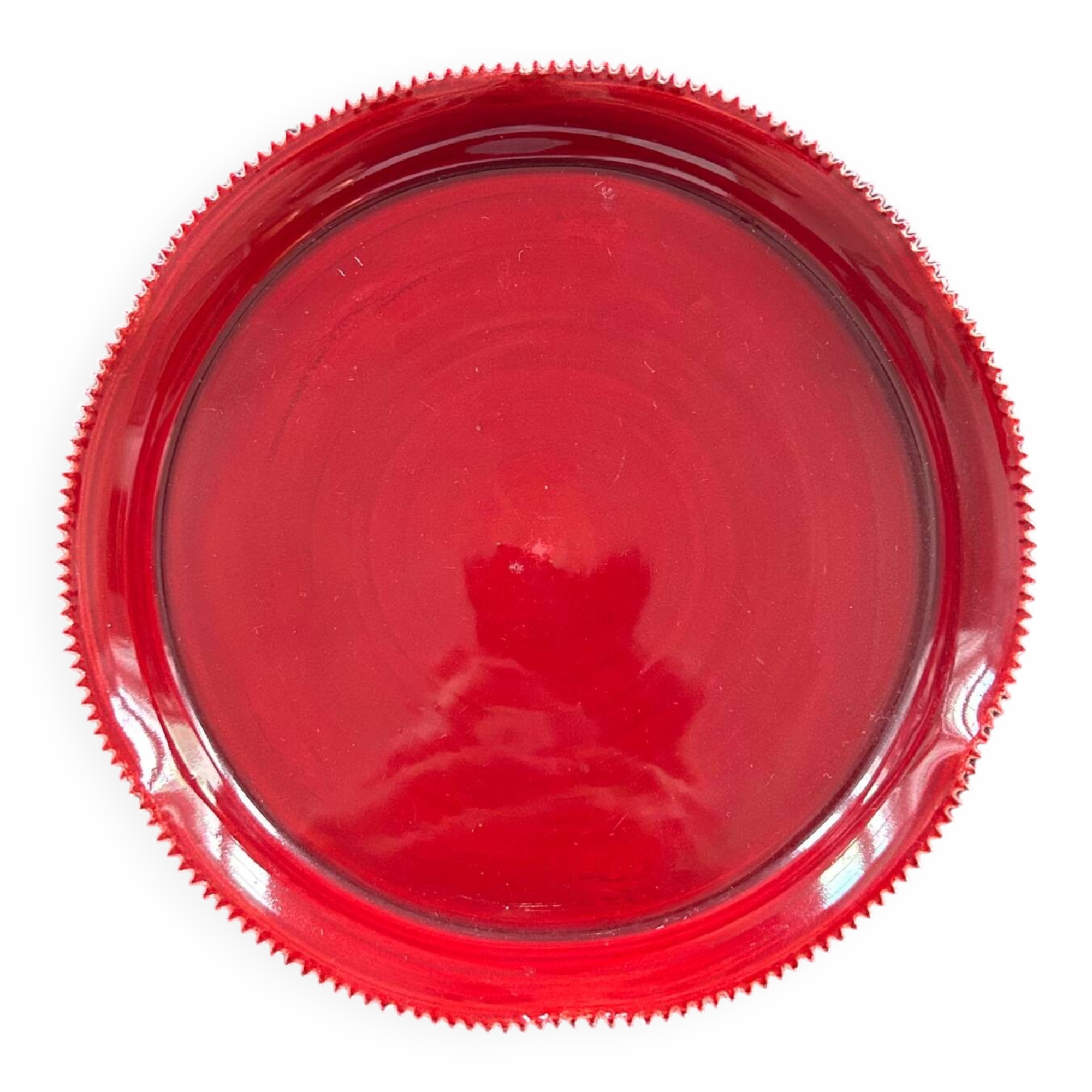 Red serrated plate