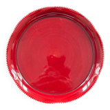 Plat rouge dentelé