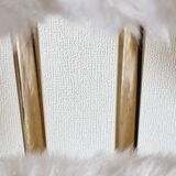 Chaise moumoute blanche doré style Pelfran