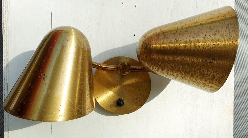 Double wall lamp adjustable brass cocottes