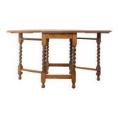 Table à manger victorienne, vers 1890