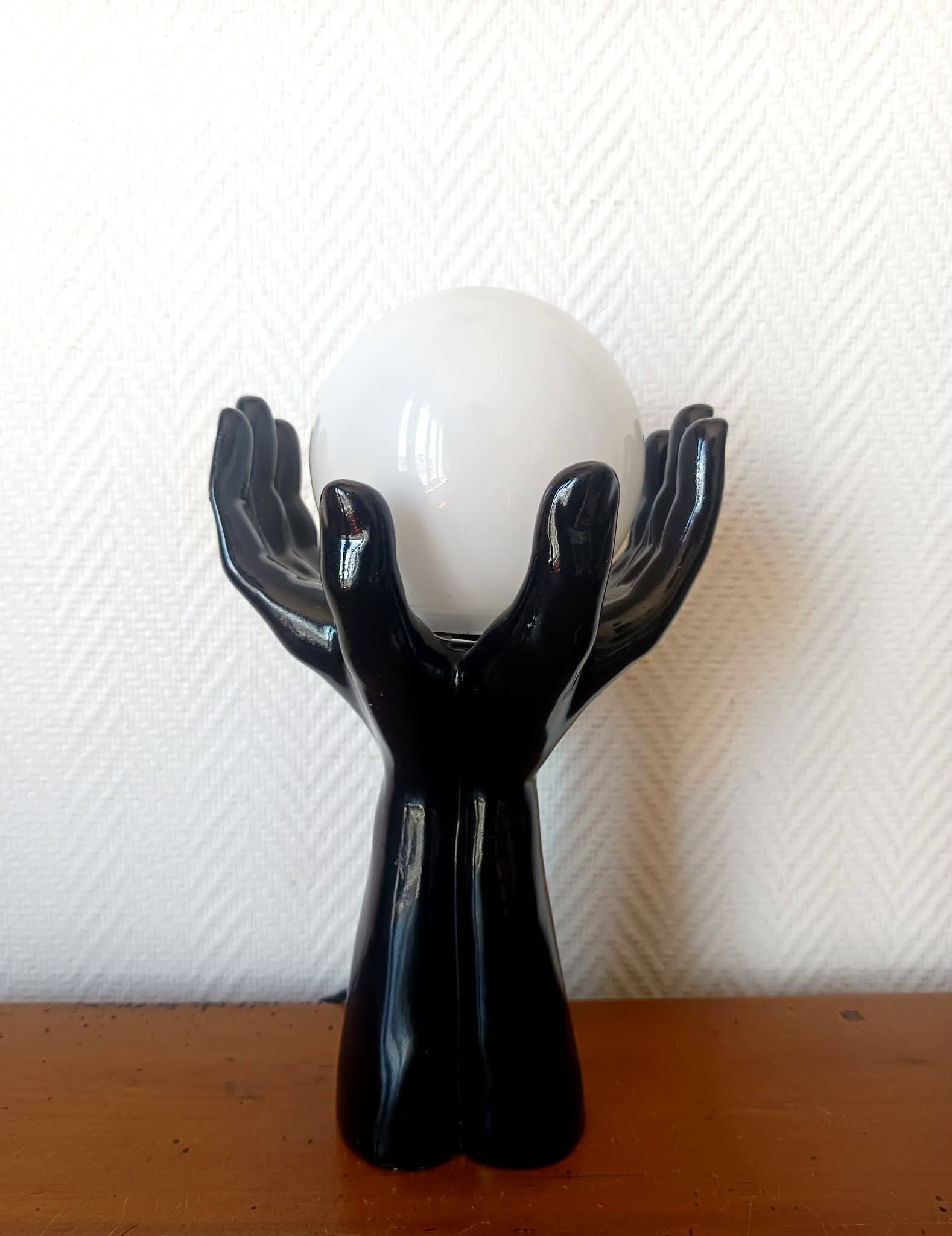 Vintage 1970s mains lamp