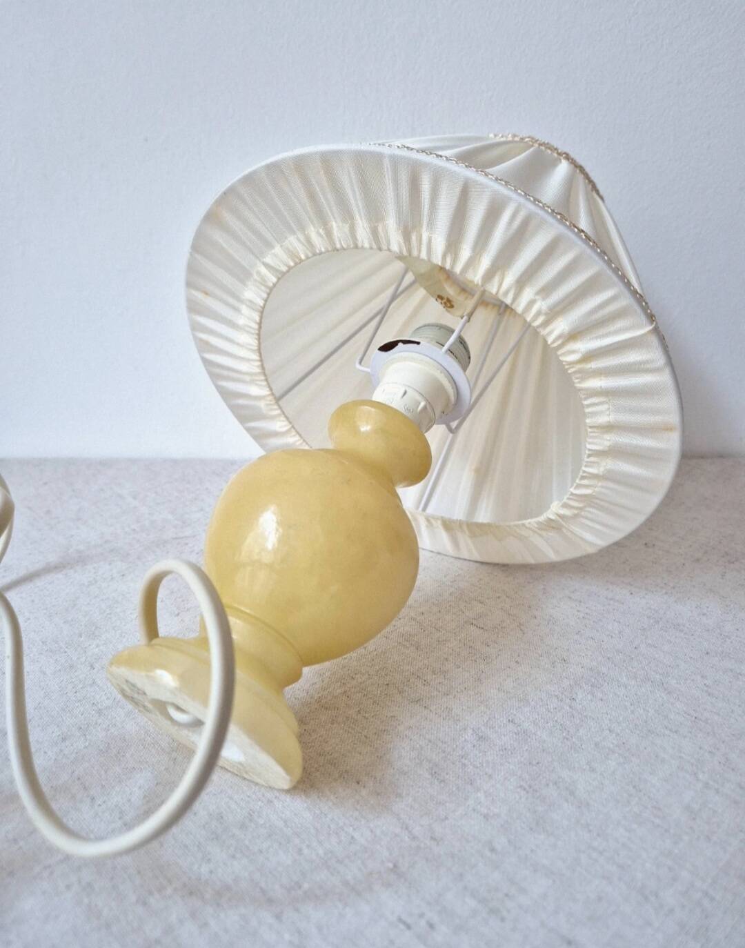 Vintage table lamp with alabaster base '1970s -